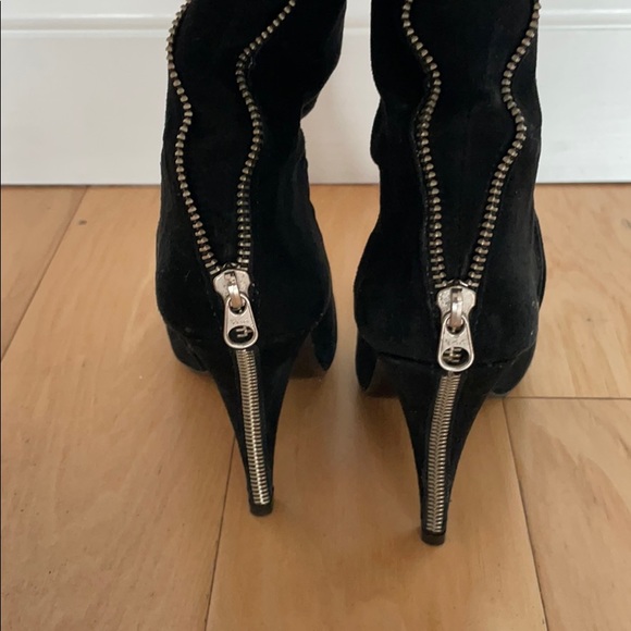 Pour la Victoire Black suede boots - Picture 4 of 5